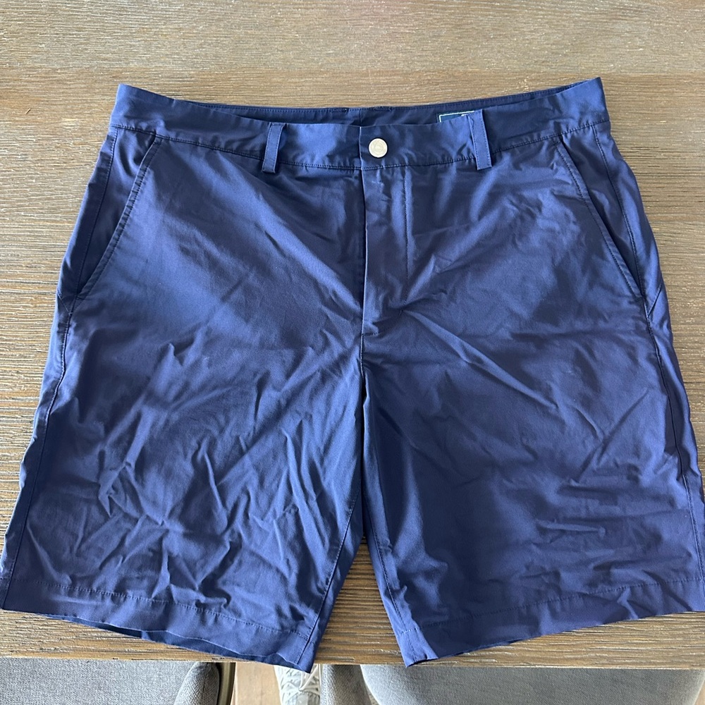 Vineyard Vines shorts